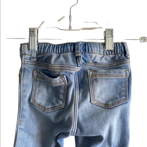 OLD NAVY 2T BALLERINA STYLE JEANS WITH FLOWER EMBROIDERY - Picture 5 of 8